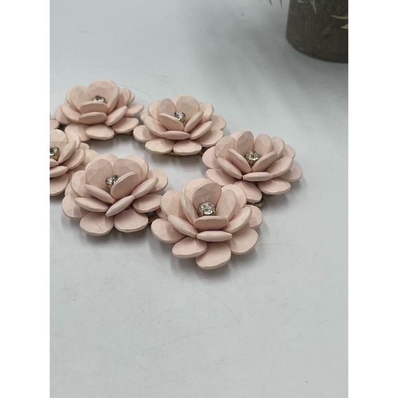 J. Crew Vintage 3 Dimensional Wood Rose Pretty in Pink Floral Collar Necklace - Picture 12 of 15